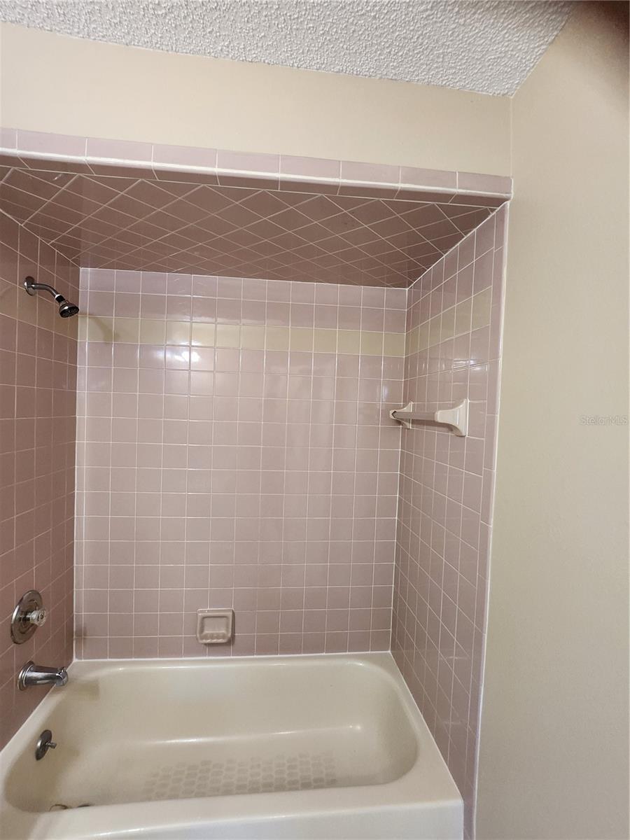 CENTURY ESTS - Residential Lease