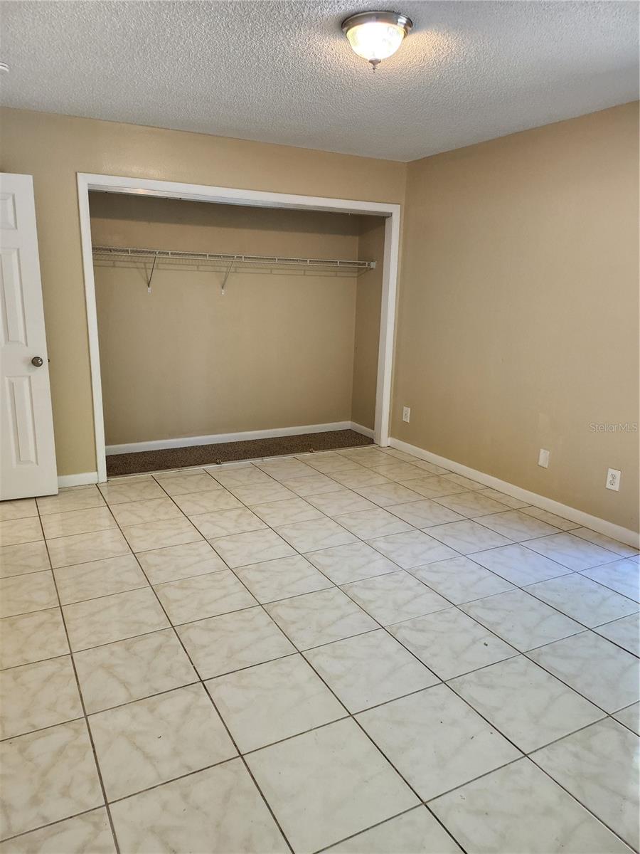 CENTURY ESTS - Residential Lease