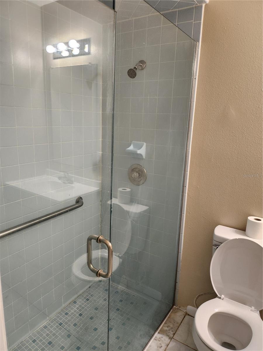 CENTURY ESTS - Residential Lease