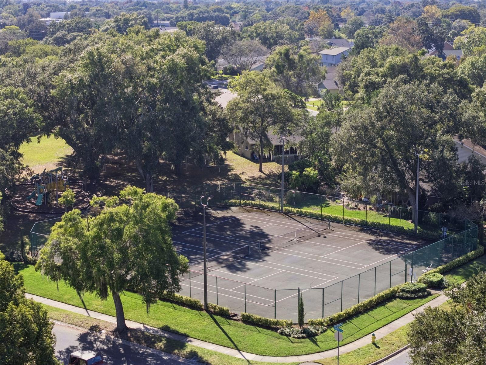 COUNTRY LANE - Residential