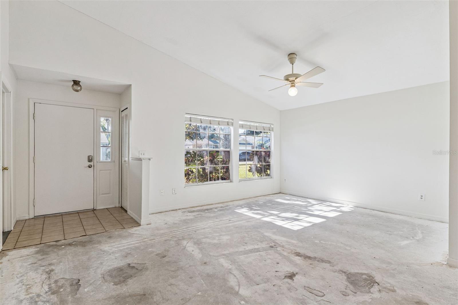 COUNTRY LANE - Residential