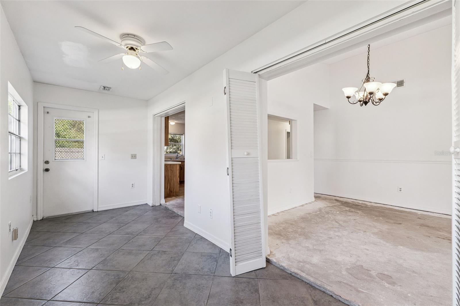 COUNTRY LANE - Residential