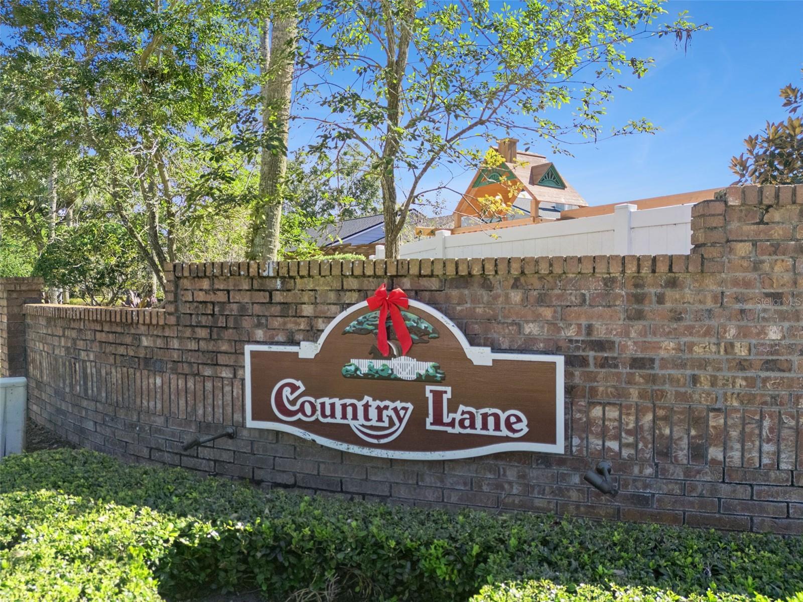 COUNTRY LANE - Residential