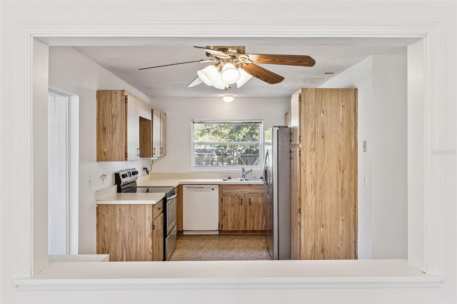 COUNTRY LANE - Residential