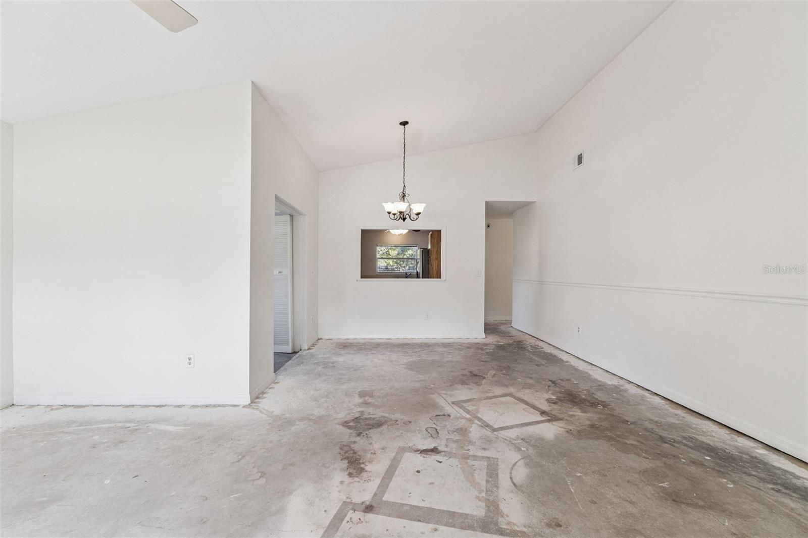 COUNTRY LANE - Residential