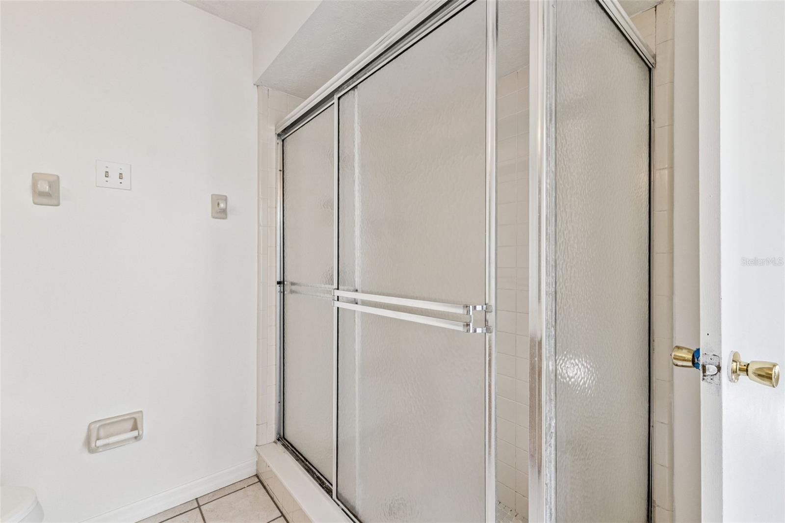 COUNTRY LANE - Residential