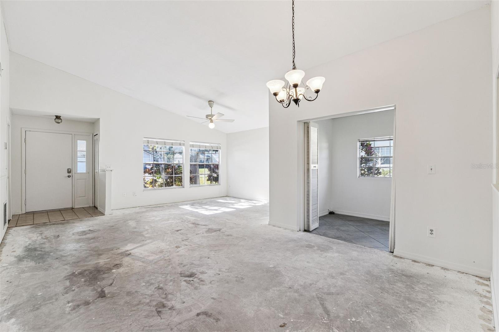 COUNTRY LANE - Residential