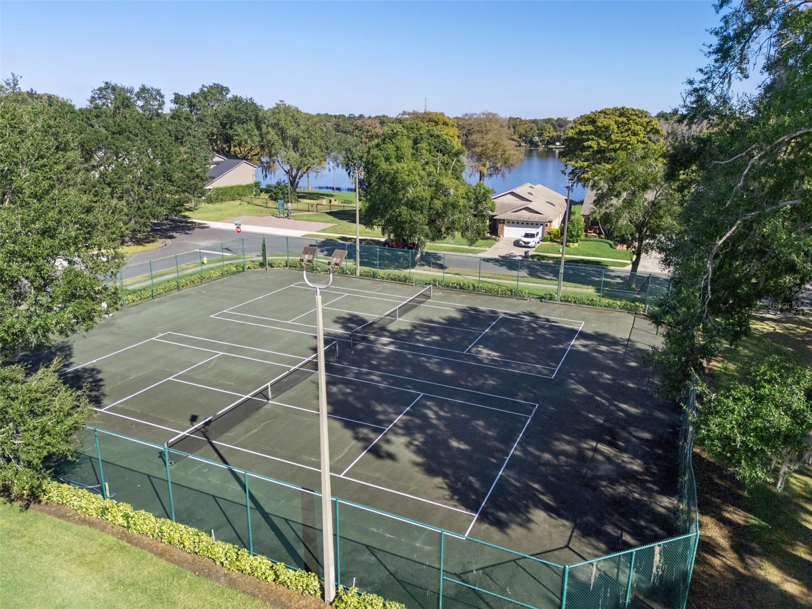 COUNTRY LANE - Residential