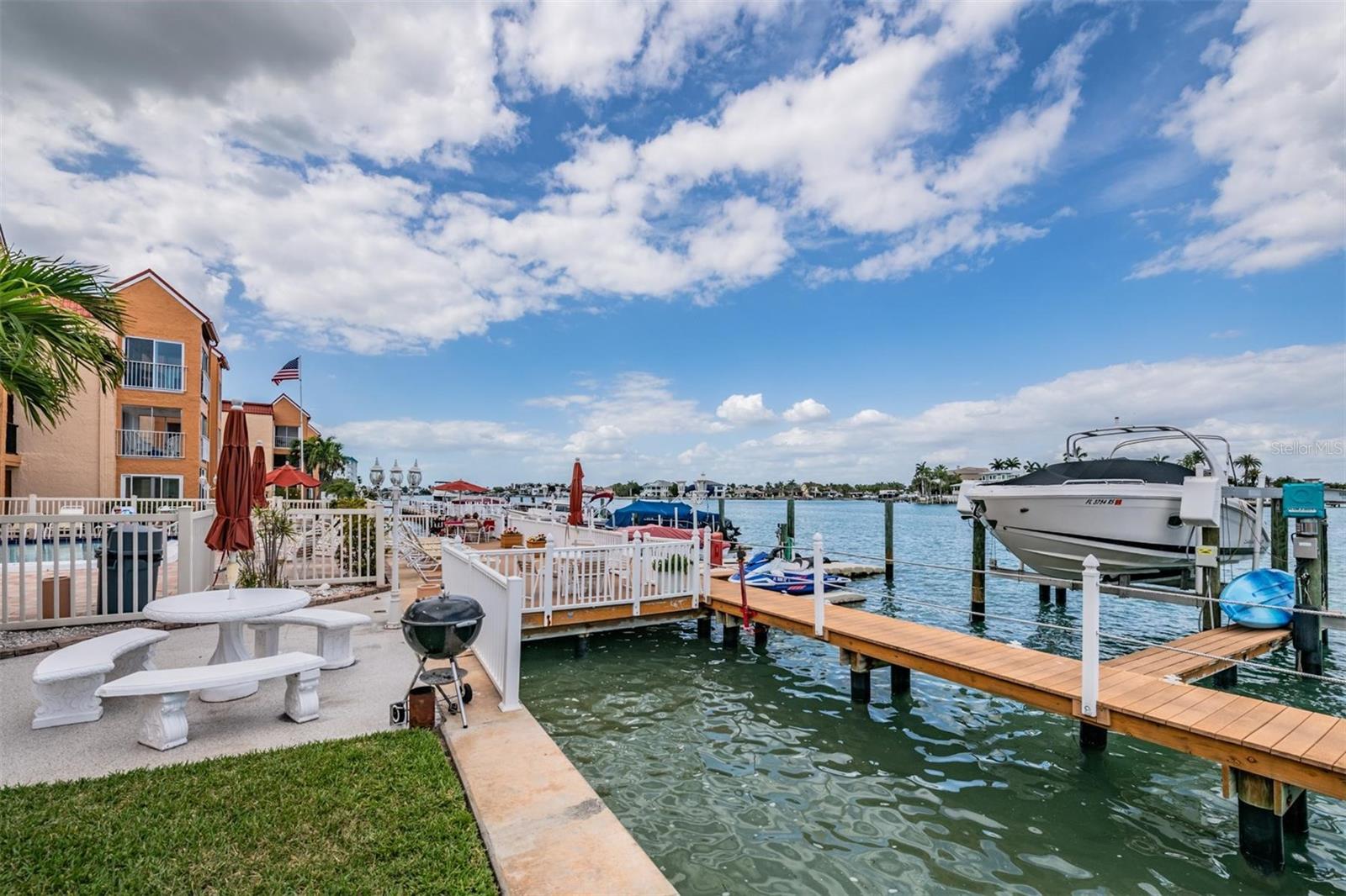 BOCA SHORES CONDO - Residential