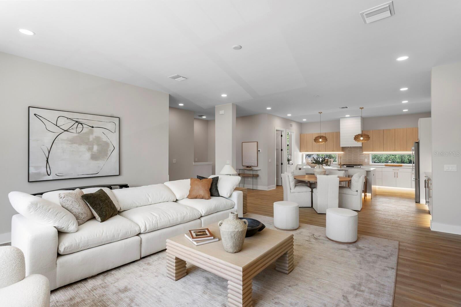 5210 BAYSHORE BOULEVARD 4