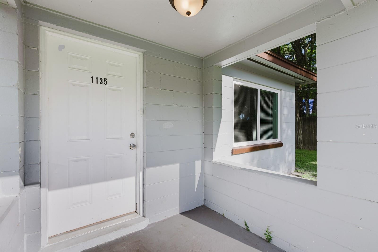 1135 NE 9TH AVENUE