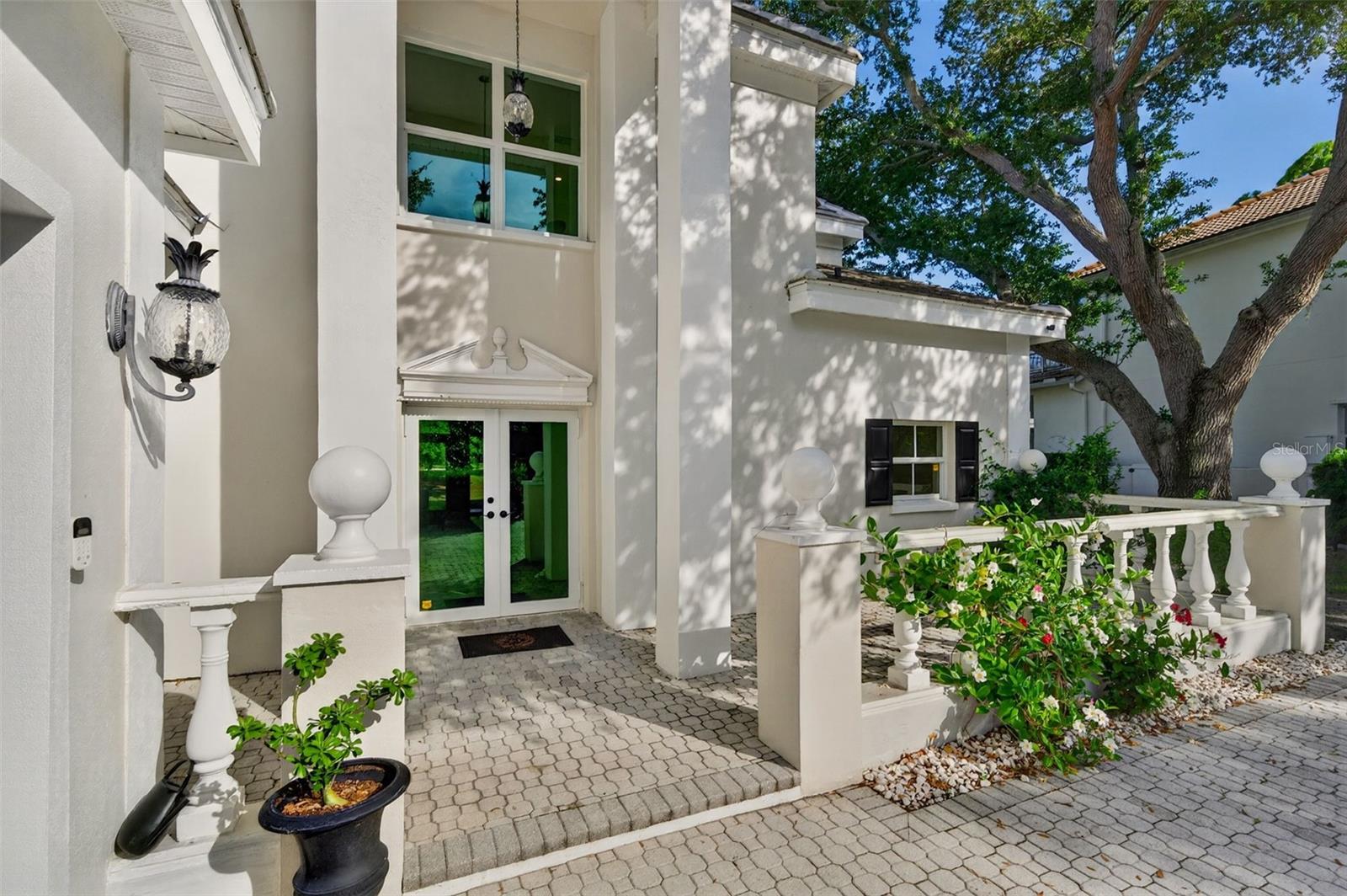 226 SAINT JAMES PARK