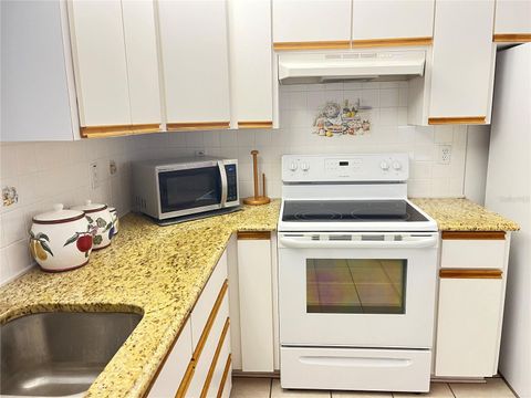 Tiny photo for 17544 SE 97th Avenue, Summerfield, FL 34491 (MLS # G5112706)