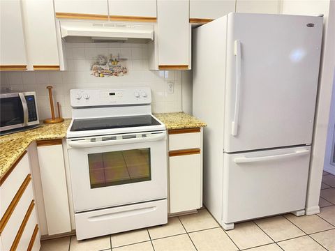 Tiny photo for 17544 SE 97th Avenue, Summerfield, FL 34491 (MLS # G5112706)