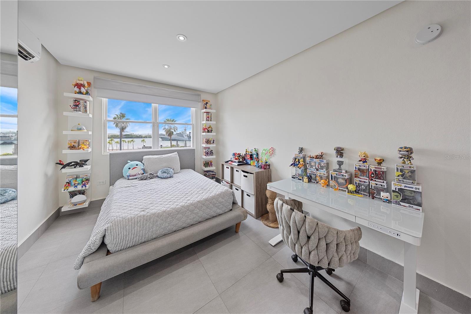 CAPITOLIO PLAZA - Residential