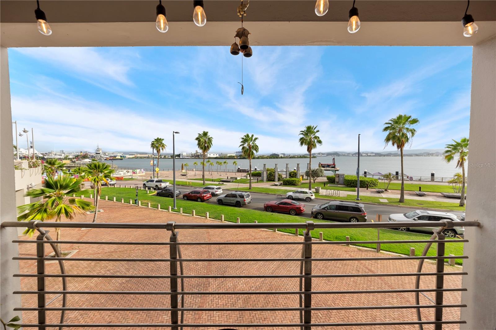 CAPITOLIO PLAZA - Residential