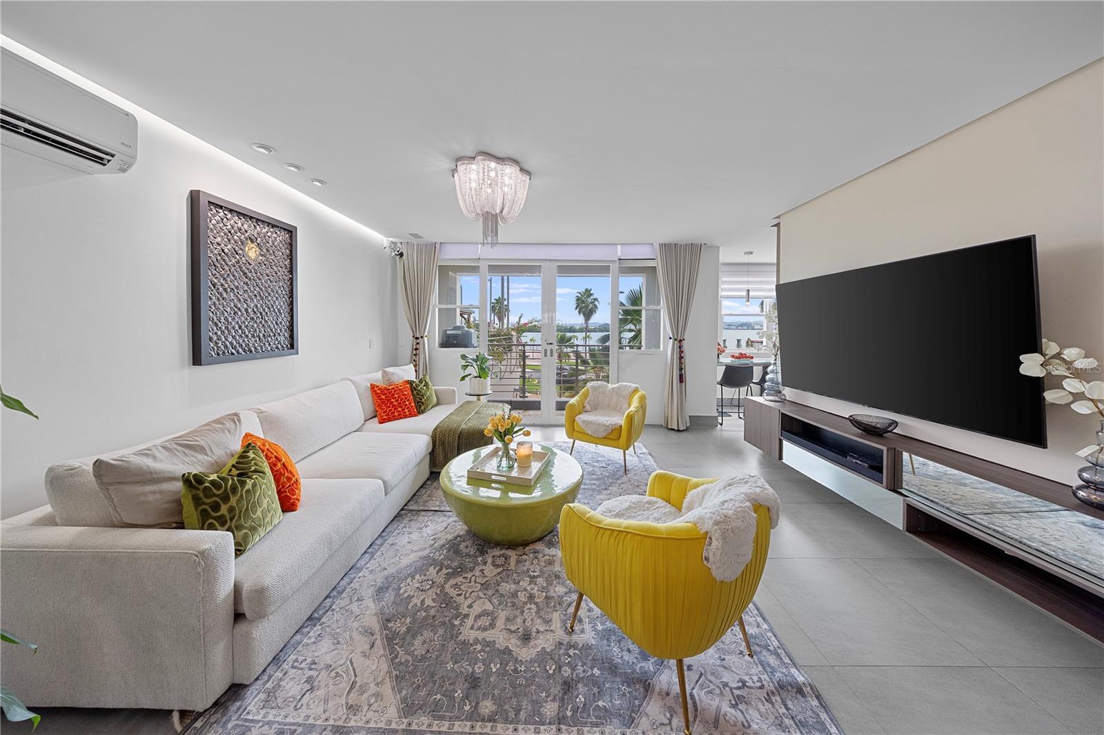 100 CALLE DEL MUELLE 1205