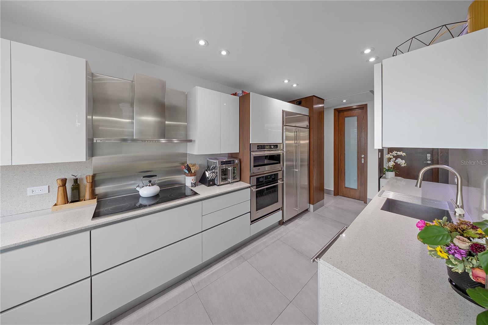 CAPITOLIO PLAZA - Residential