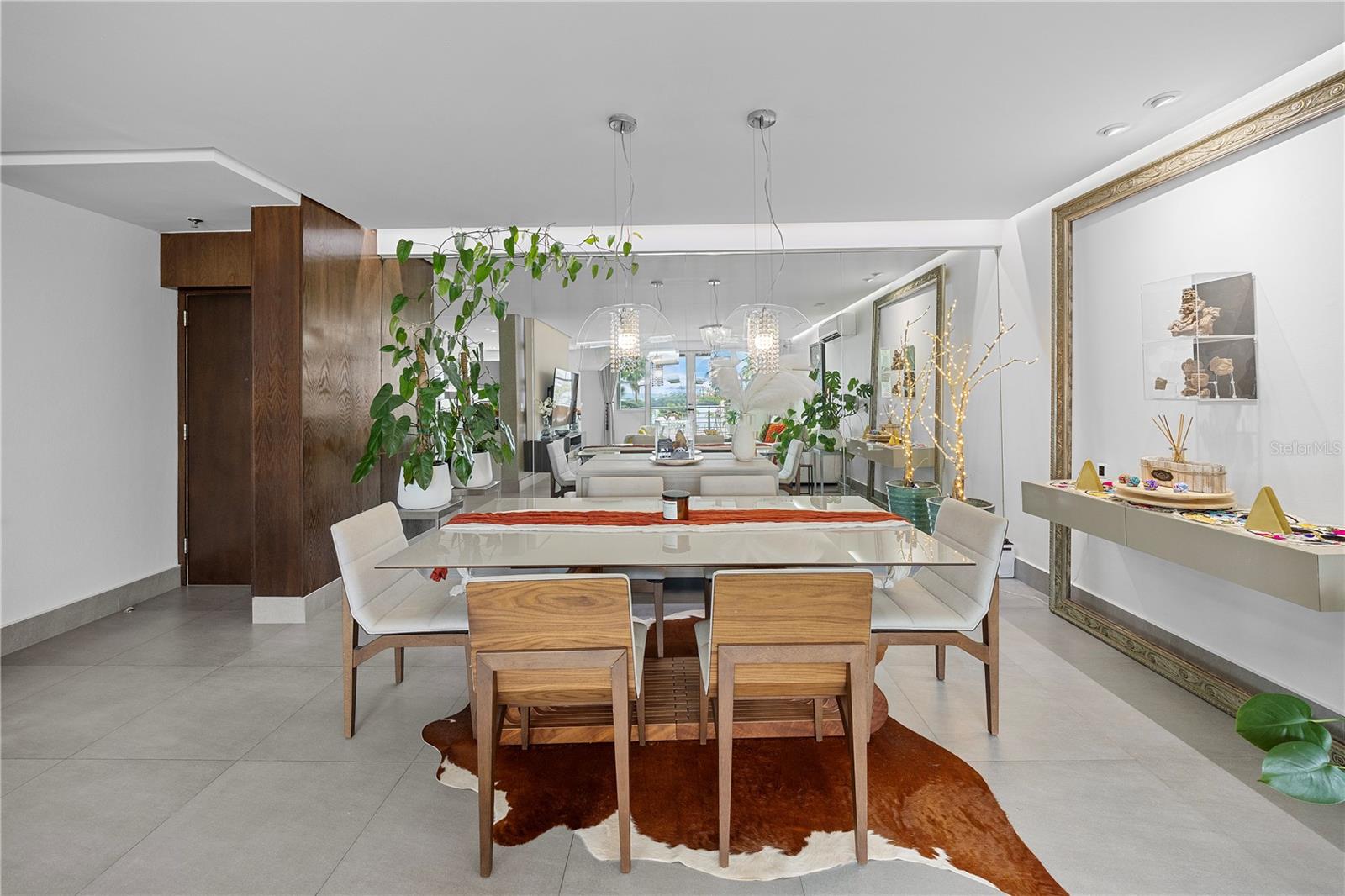 CAPITOLIO PLAZA - Residential