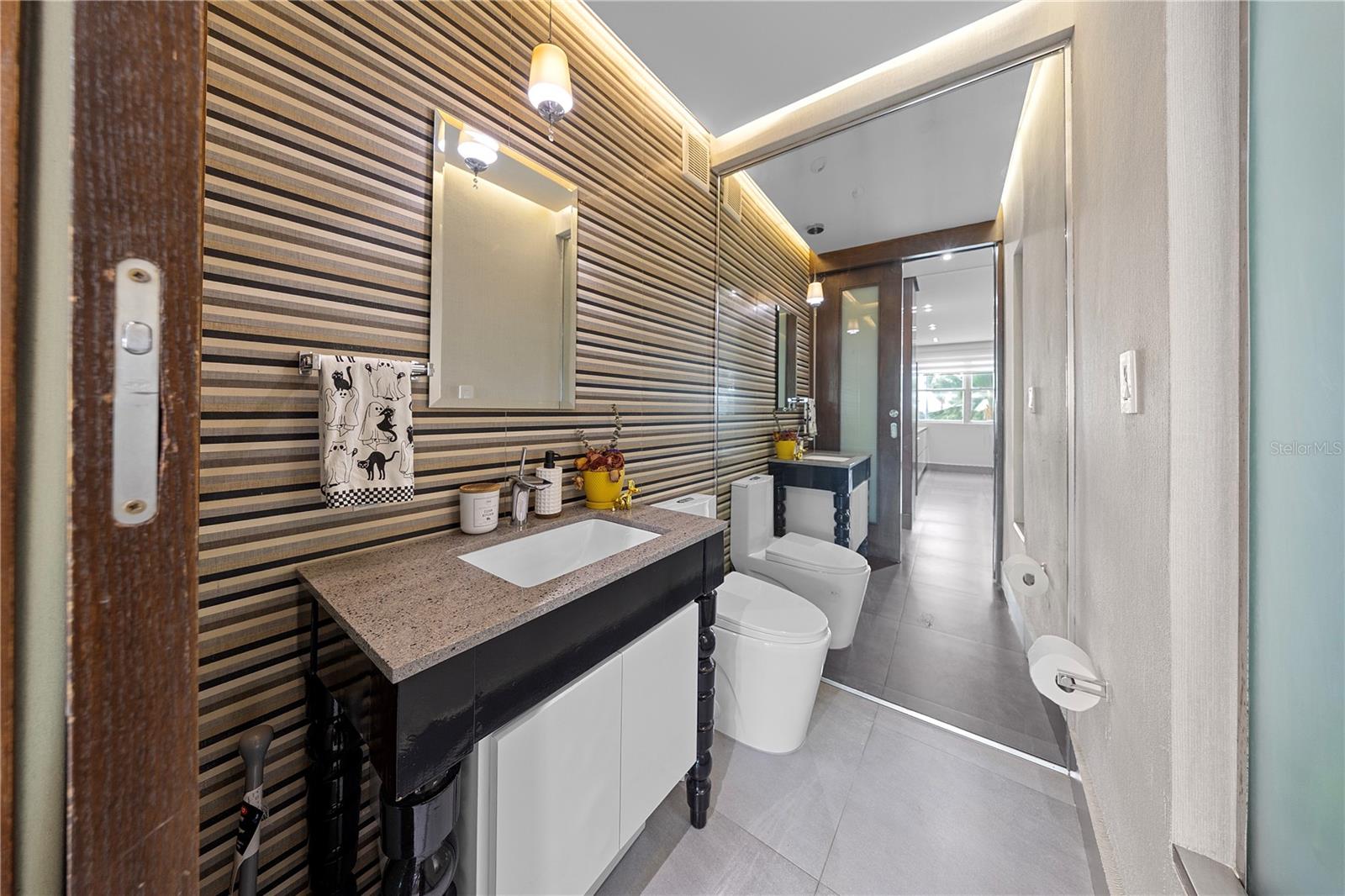 CAPITOLIO PLAZA - Residential