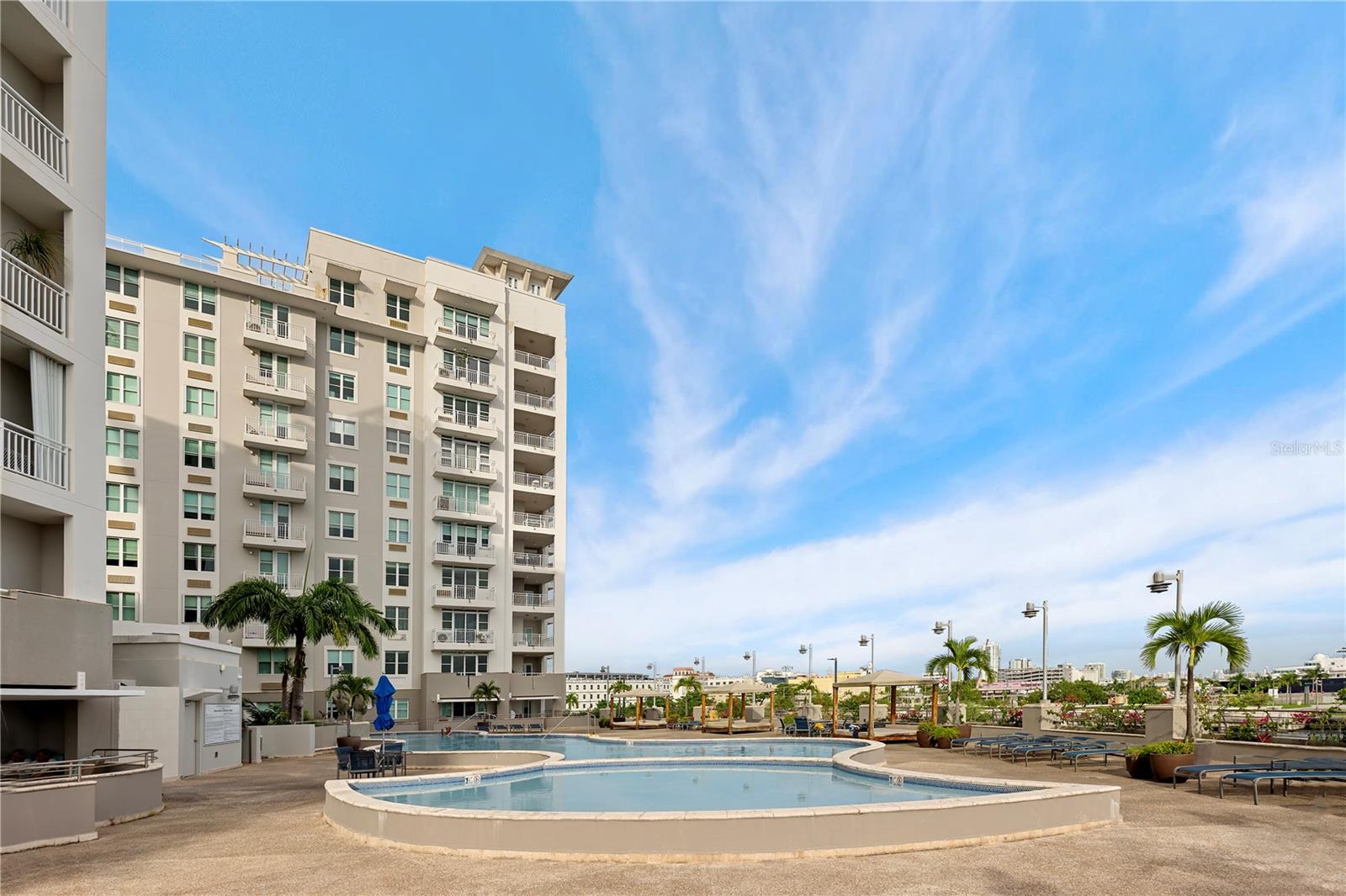 CAPITOLIO PLAZA - Residential