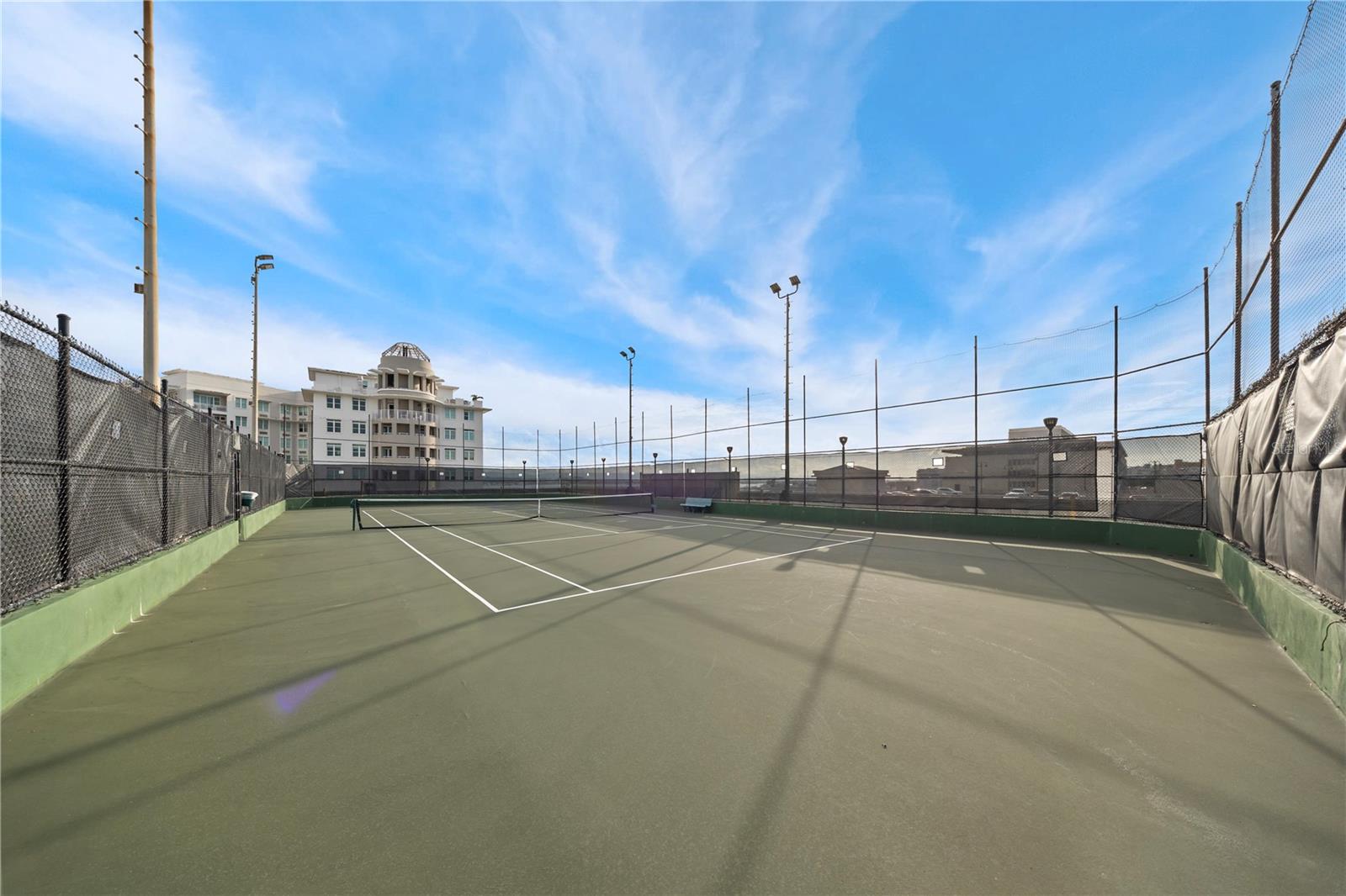 CAPITOLIO PLAZA - Residential