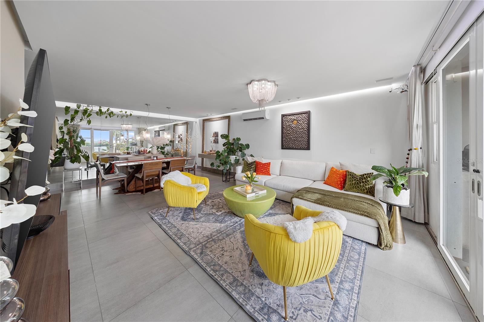 CAPITOLIO PLAZA - Residential