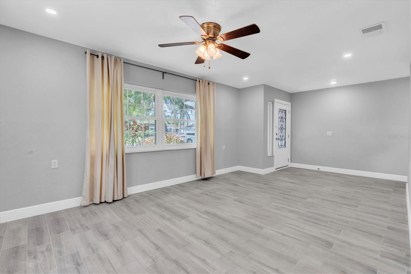 SHORE ACRES BAYOU GRANDE SEC - Residential