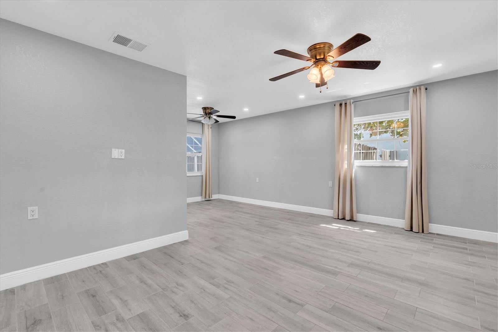 SHORE ACRES BAYOU GRANDE SEC - Residential