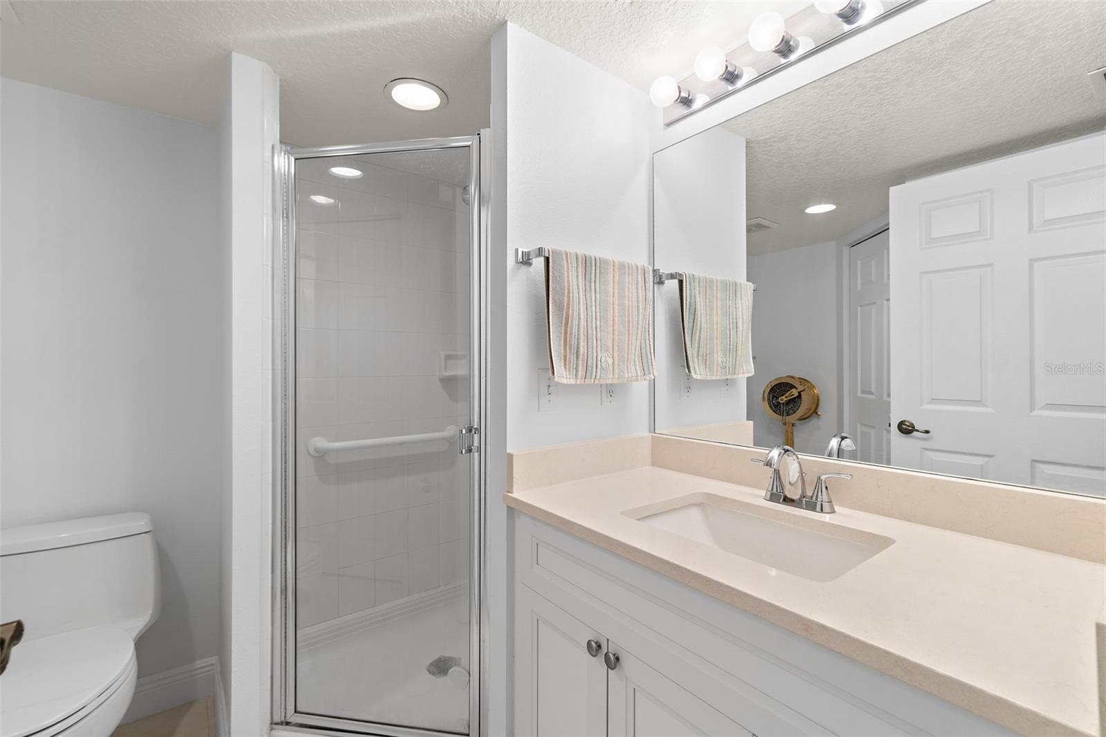 SHOREWOOD CONDO PH 05 - Residential