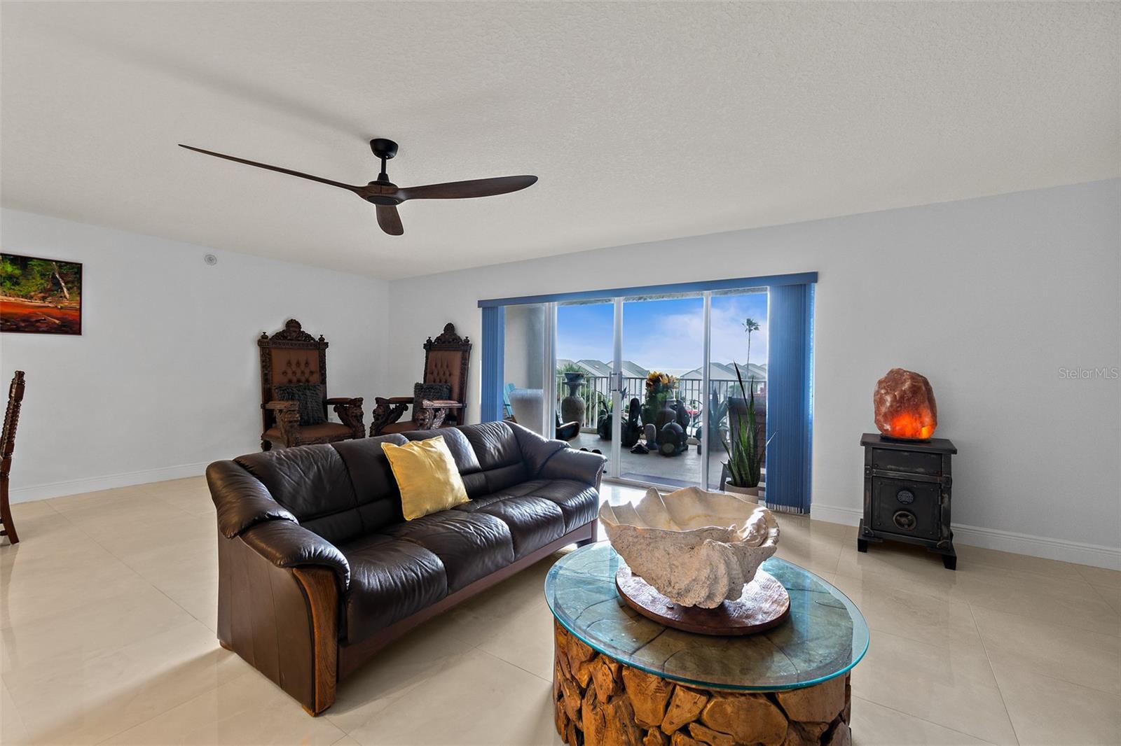 SHOREWOOD CONDO PH 05 - Residential