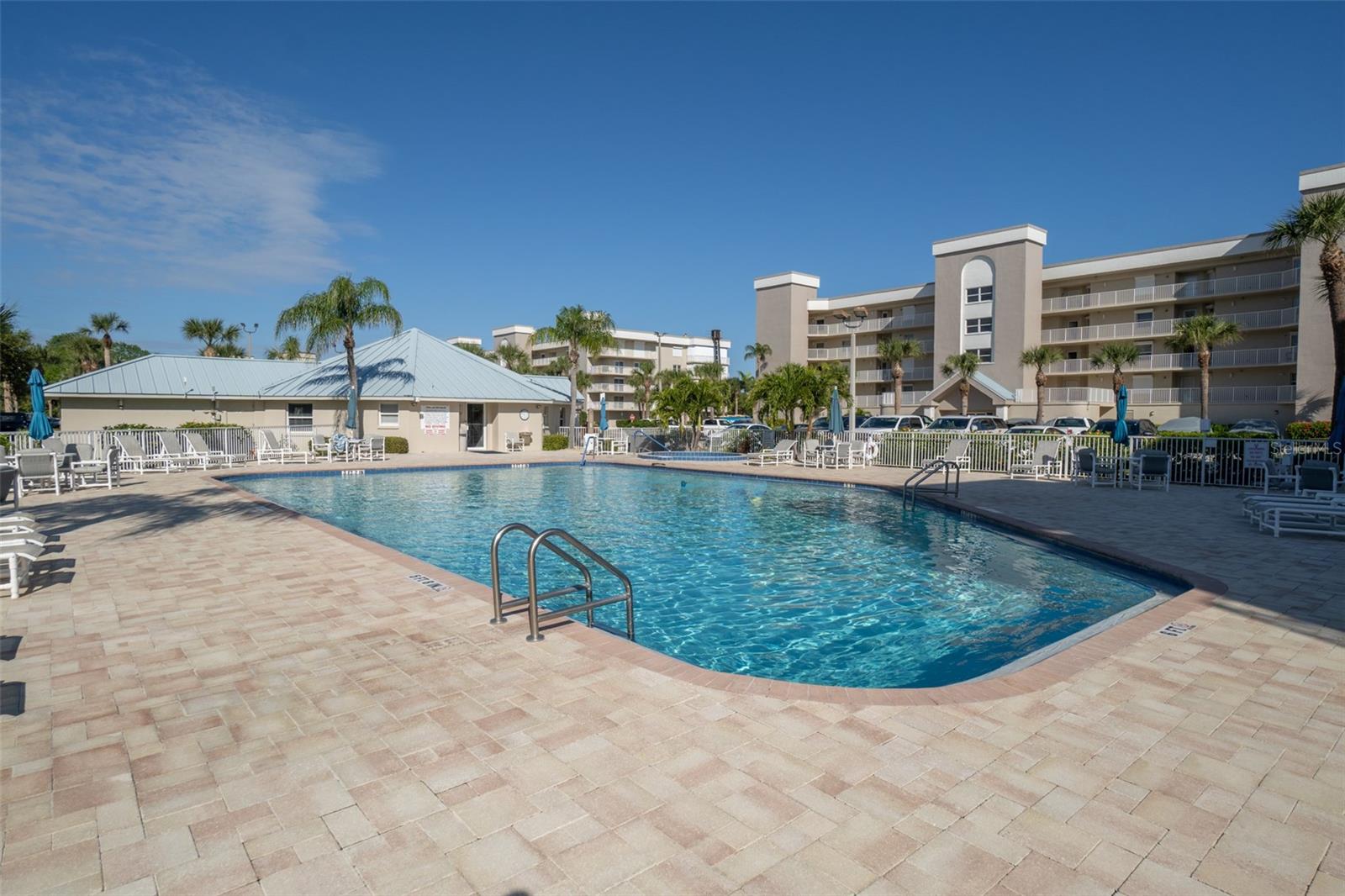 SHOREWOOD CONDO PH 05 - Residential