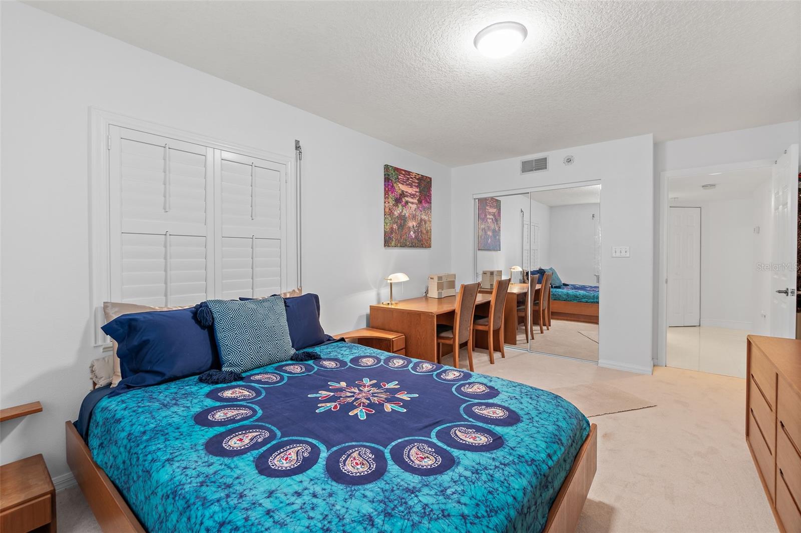 SHOREWOOD CONDO PH 05 - Residential