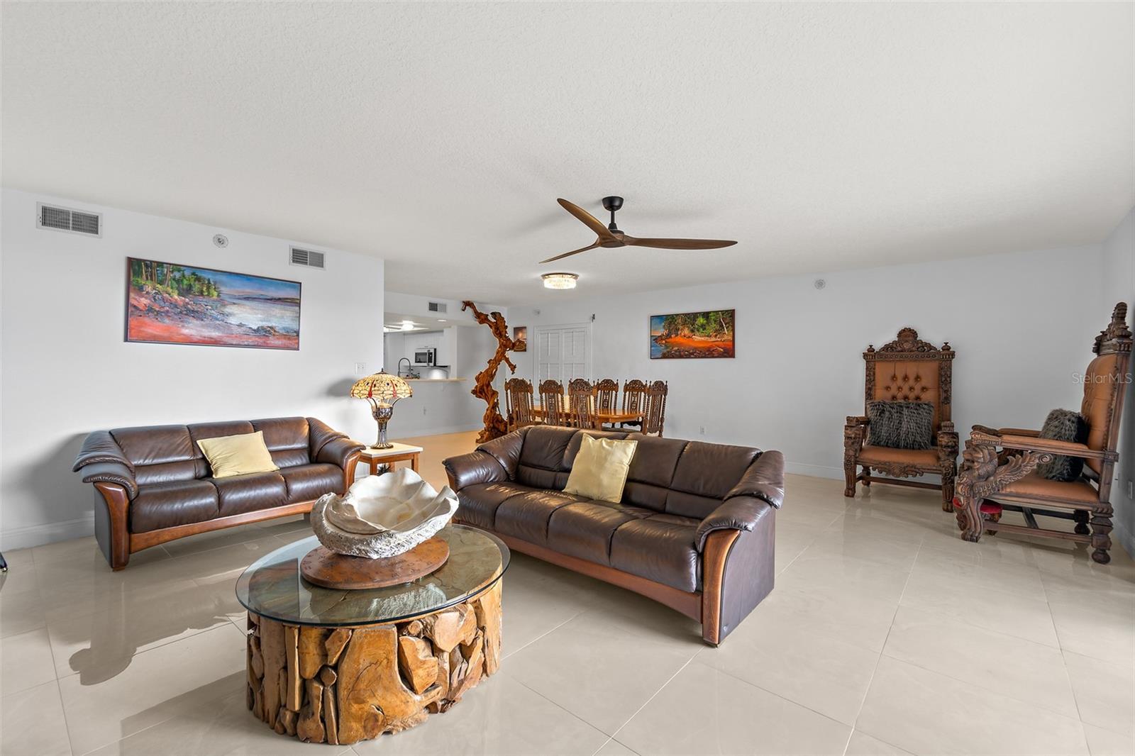 SHOREWOOD CONDO PH 05 - Residential