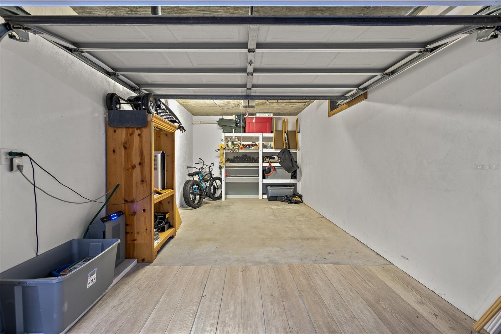 SHOREWOOD CONDO PH 05 - Residential