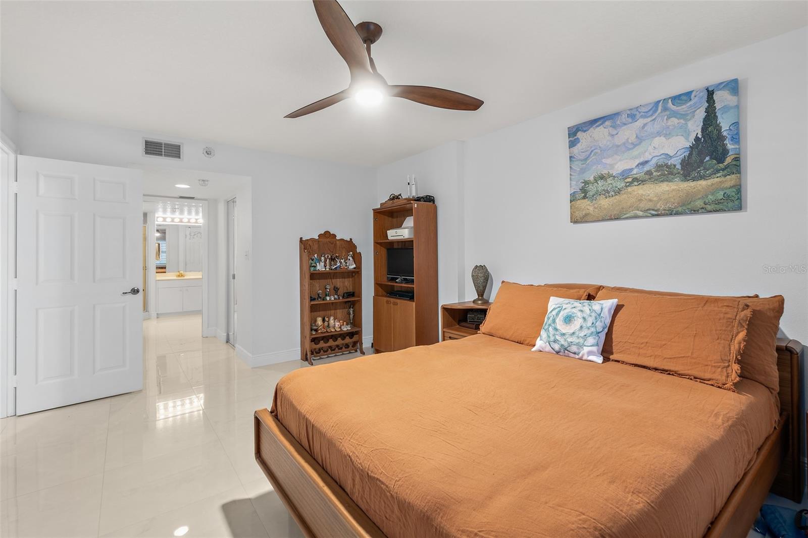 SHOREWOOD CONDO PH 05 - Residential