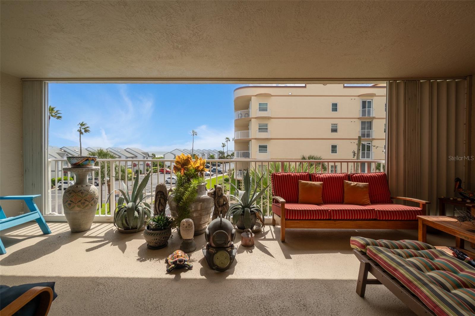 SHOREWOOD CONDO PH 05 - Residential