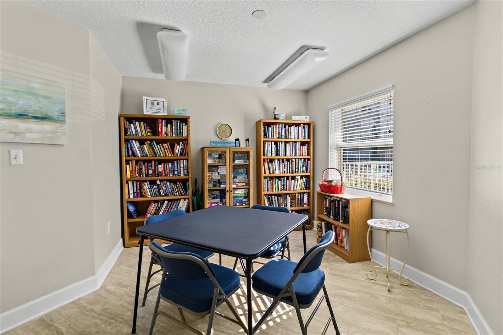 SHOREWOOD CONDO PH 05 - Residential