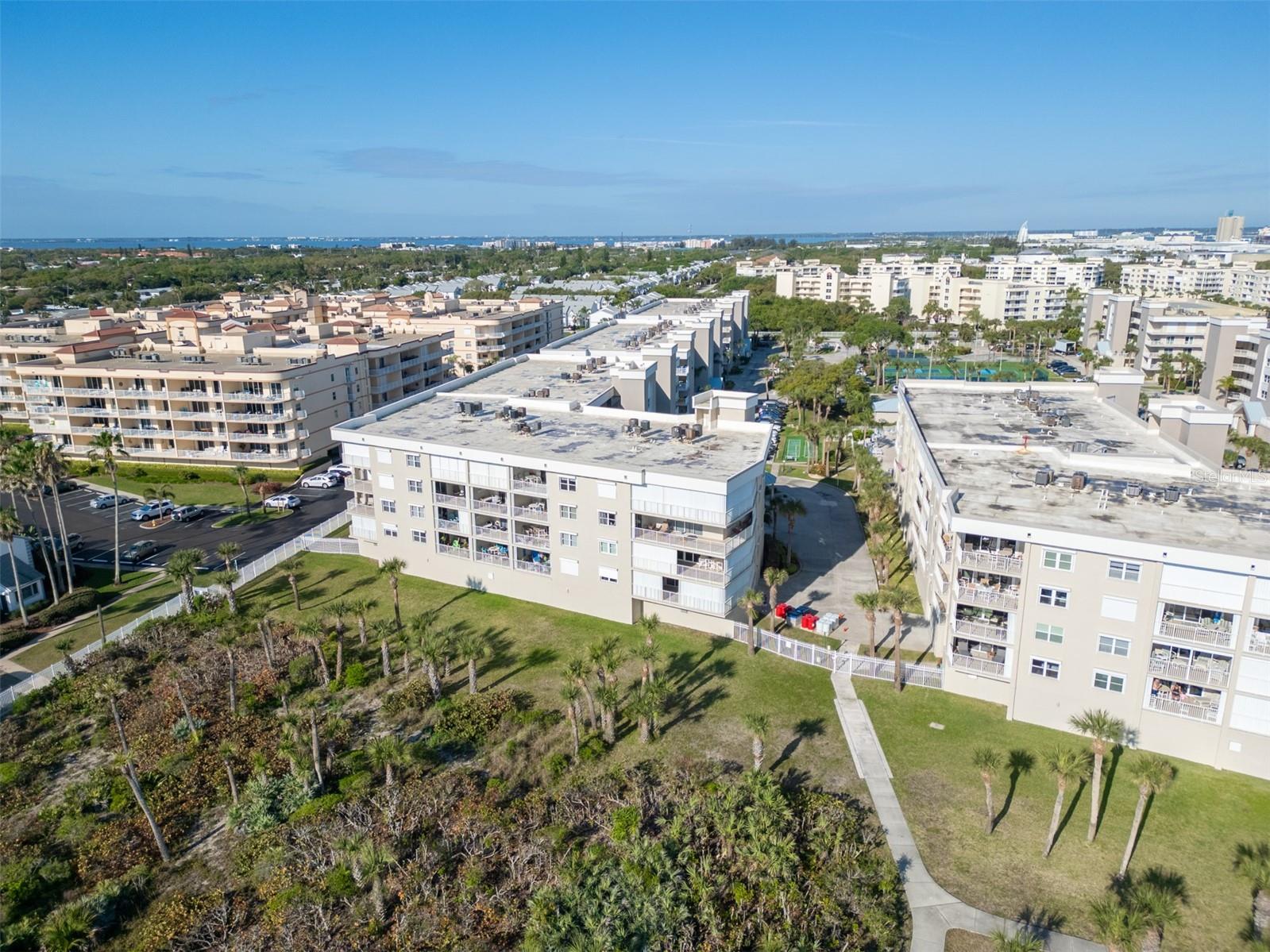 SHOREWOOD CONDO PH 05 - Residential