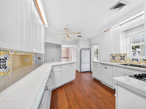 Tiny photo for 1029 Mellathon Circle, Leesburg, FL 34748 (MLS # O6419787)