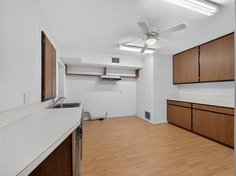 Tiny photo for 1029 Mellathon Circle, Leesburg, FL 34748 (MLS # O6419787)