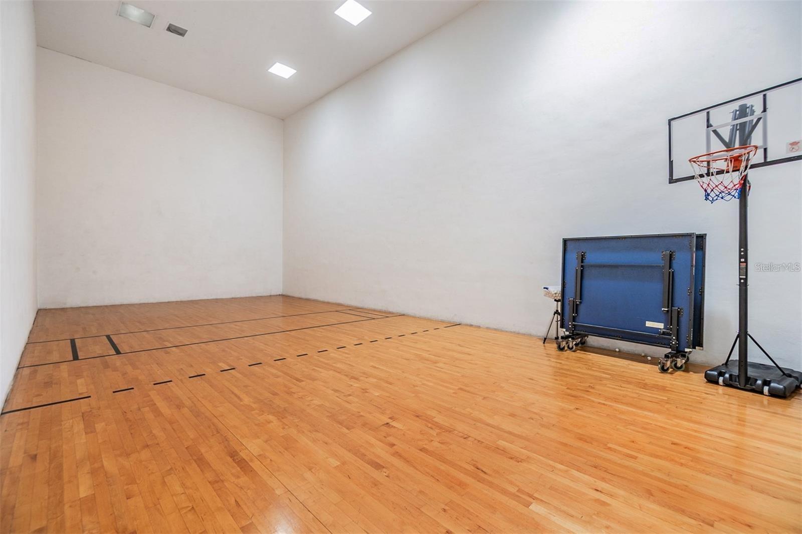 COURTNEY PALMS CONDO - Residential