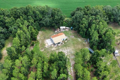 Tiny photo for 631 NW 172nd Lane, Trenton, FL 32693 (MLS # GC532597)