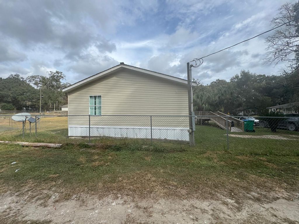 Photo of 17164 SW 128th Place, Archer, FL 32618 (MLS # A4673859)