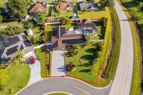 Photo of 807 San Remo Court, Kissimmee, FL 34758 (MLS # O6338207)