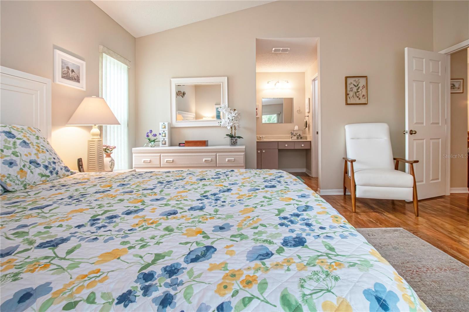 SOUTHAMPTON I CONDO - Residential