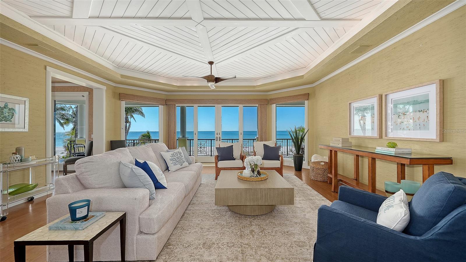 SLEEPY LAGOON - Residential