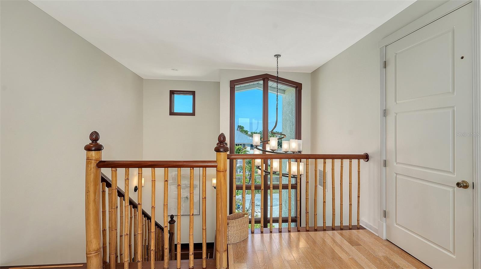 SLEEPY LAGOON - Residential