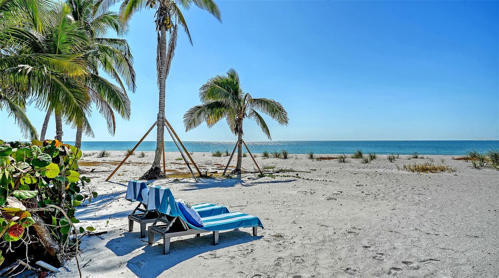 SLEEPY LAGOON - Residential