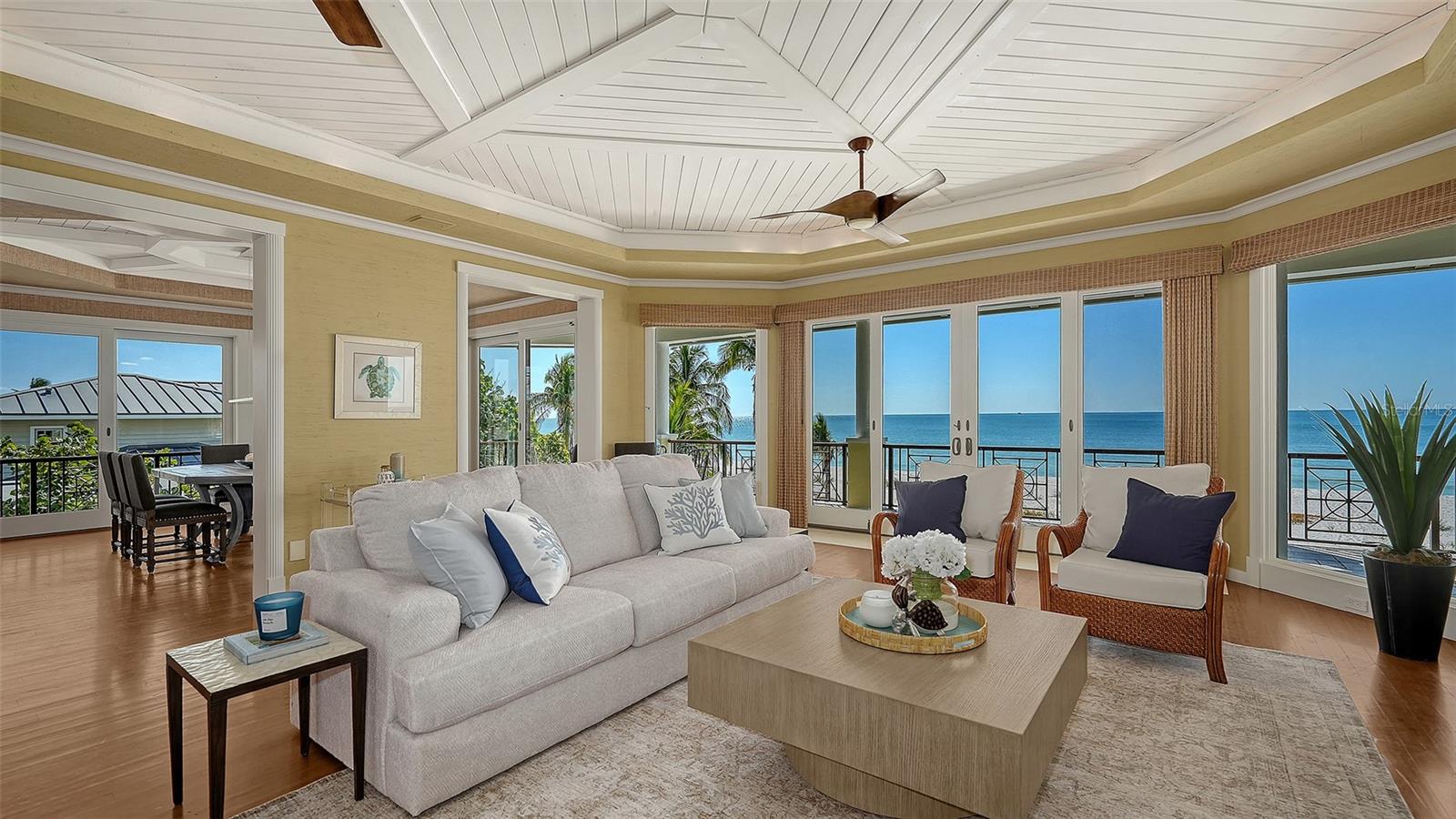 SLEEPY LAGOON - Residential